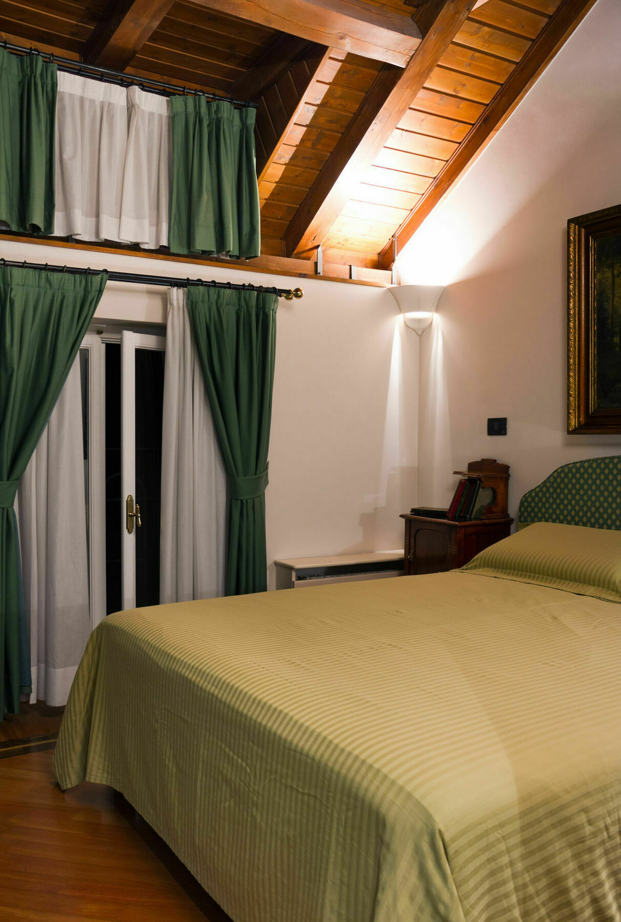 Aparthotel Jecna 4*